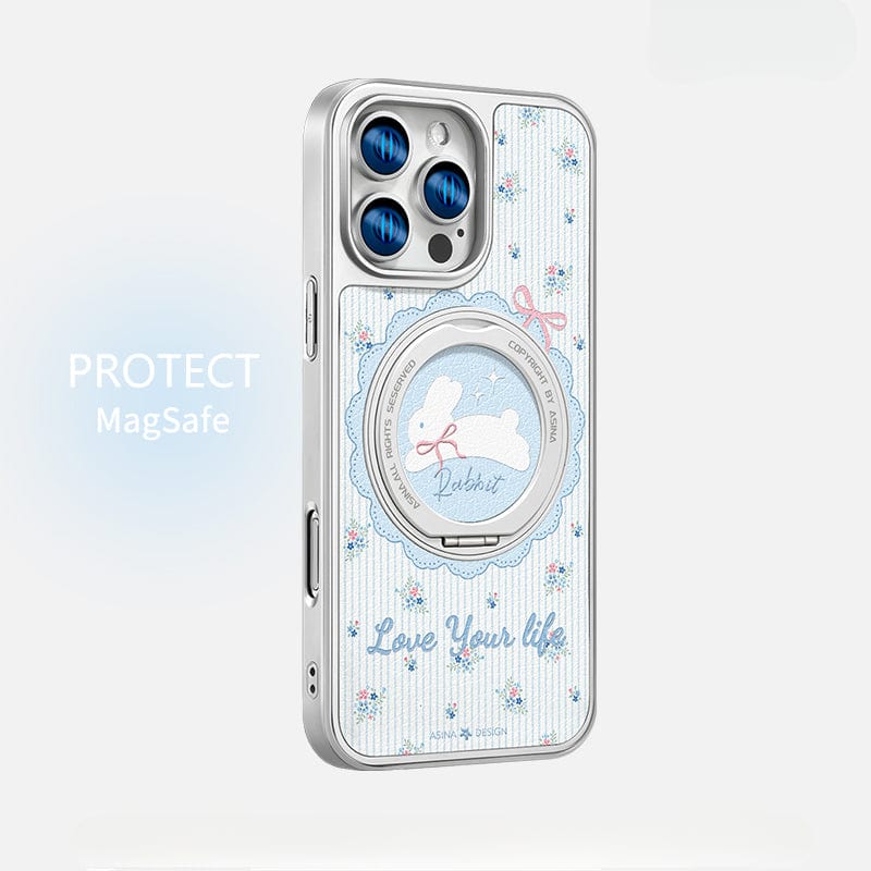 Introducing the Cute iPhone 16 Pro Max Case, featuring a charming 蓝色碎花小兔 design on a beautiful blue floral backdrop. This elegant accessory includes an attached MagSafe ring and offers SGS-Certified drop protection. Reminding you to "Love Your Life," it's perfectly compatible with 苹果16pro models.