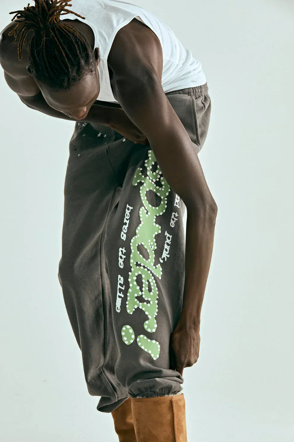 Sp5der Sweatpants – Unisex Dark Grey Cotton Sweatpants with Green Side Logo and Star Print