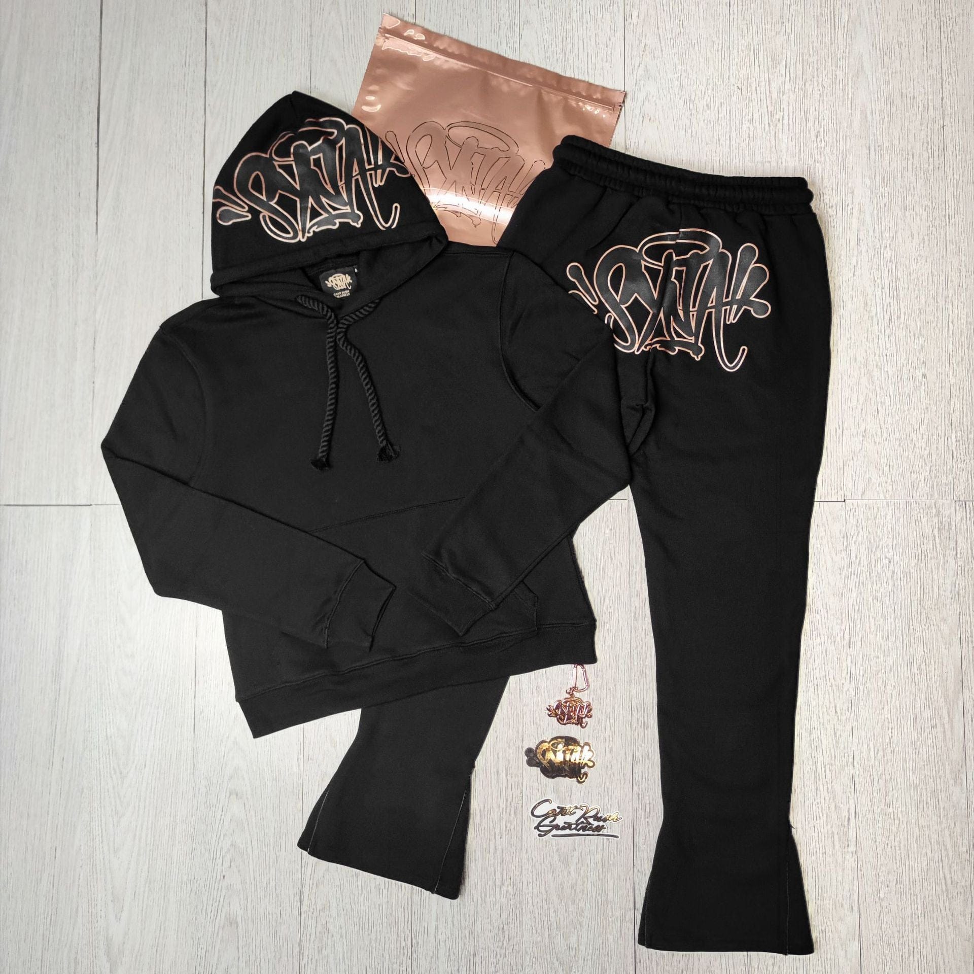Syna World Tracksuit Set | Graphic Hoodie & Flared Pants – VØVRS